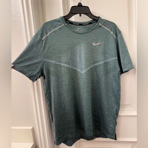 Nike Men's dri fit tee